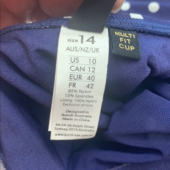 Bond-eye NWOT Tankini Top, Blue w White Polka Dots, Multi Fit Cup , No Wires - Picture 9 of 11